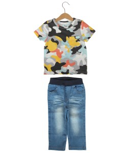 Splash Grey Tee + Jeans