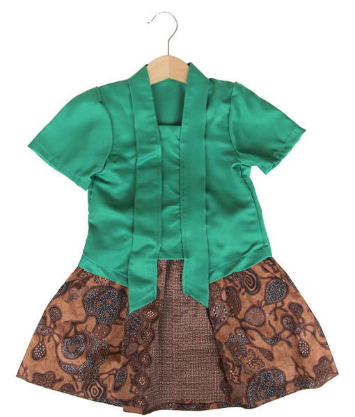 Classic Kutubaru Kebaya + Batik Skirt - Green 1