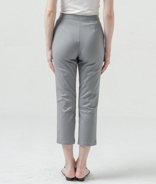 Erinka-Grey-3